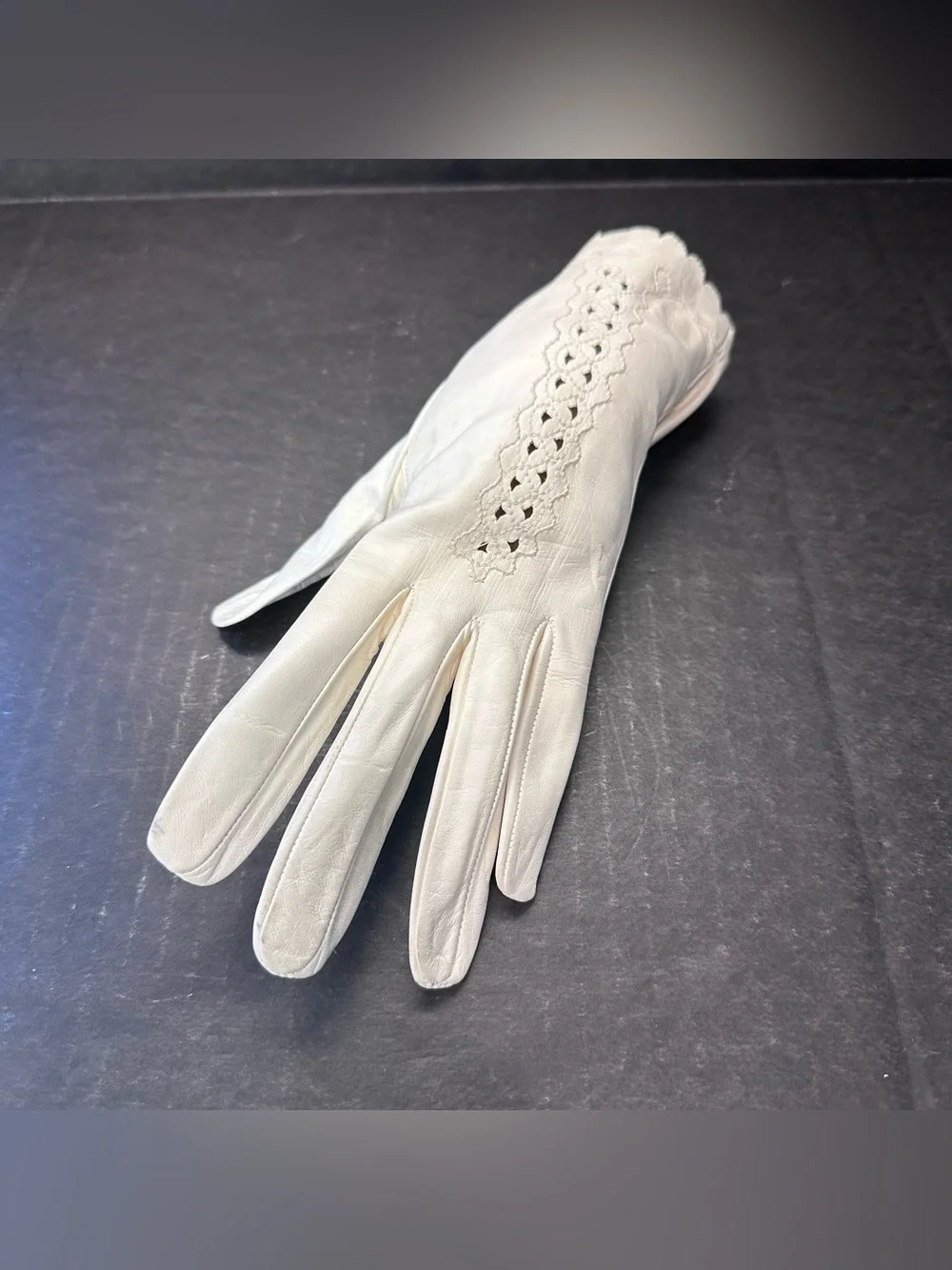 Vintage White Leather Gloves Small First Communion Petite Costume Prop